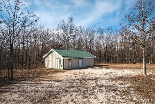 Living room — 77 County Rd 602 Salem Missouri real estate