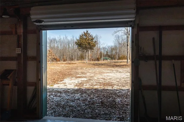 Primary bedroom — 77 County Rd 602 Salem Missouri real estate