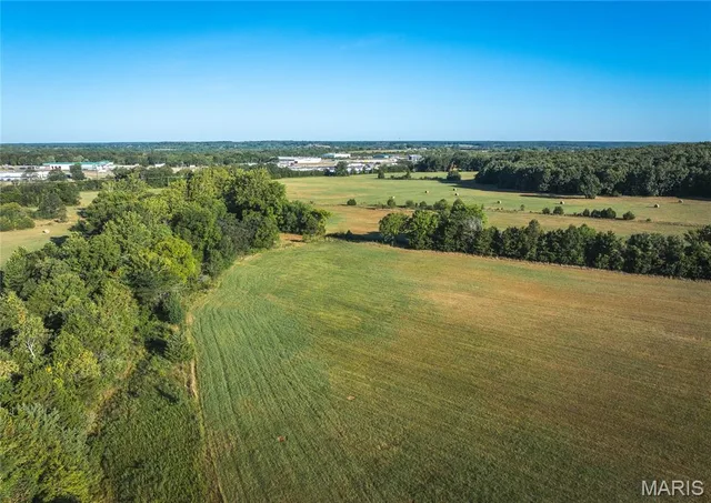 Front exterior — TBD Park Lane-Tract 3 Lebanon Missouri real estate