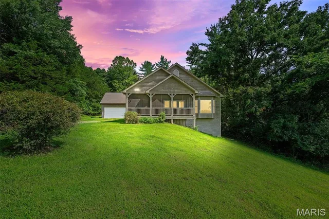 19037 Foxrun Hollow Lane, Wildwood MO