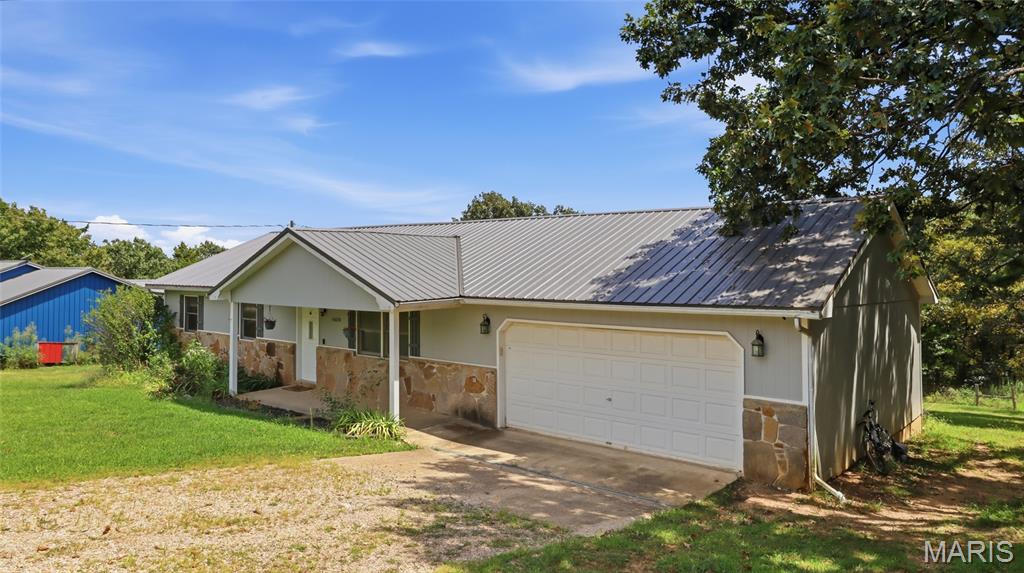 16650 Walnut Drive Plato Missouri 3 bedroom 2 bathroom home for sale listed at $200,000