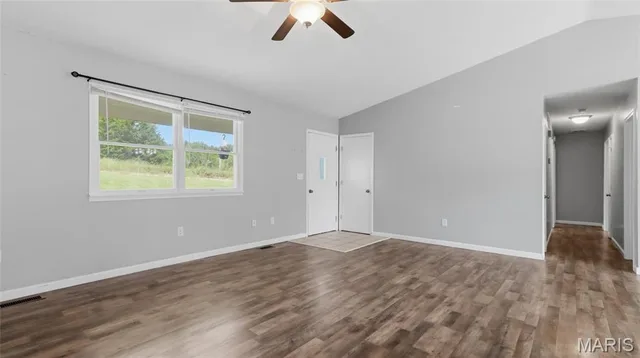 Primary bedroom — 16650 Walnut Drive Plato Missouri real estate
