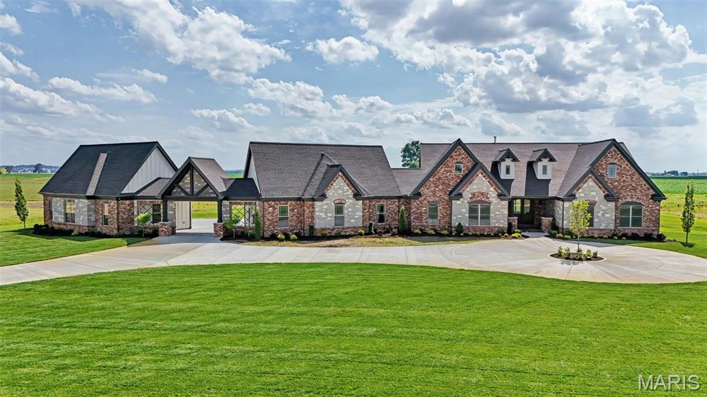 1050 Twin Silos Lane, Orchard Farm MO