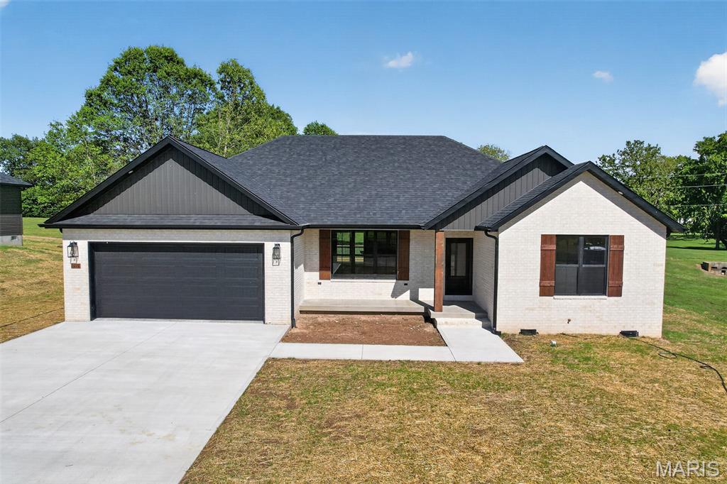 2228 Cherry Blossom Circle Lebanon Missouri 4 bedroom 2 bathroom home for sale listed at $372,900