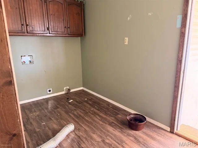 Primary bedroom — 5451 Highway M Mountain Grove Missouri real estate