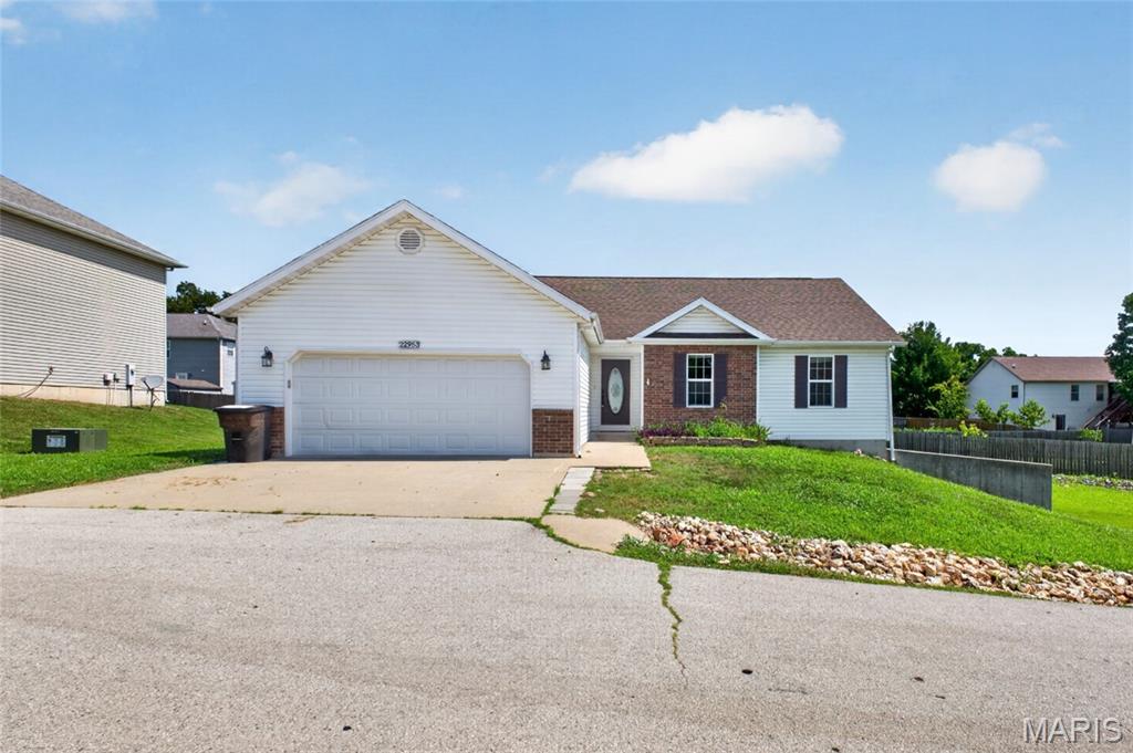22953 Revelation Road Waynesville Missouri 5 bedroom 3 bathroom home for sale listed at $290,000