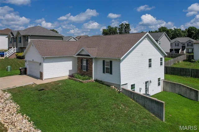 Front exterior — 22953 Revelation Road Waynesville Missouri real estate