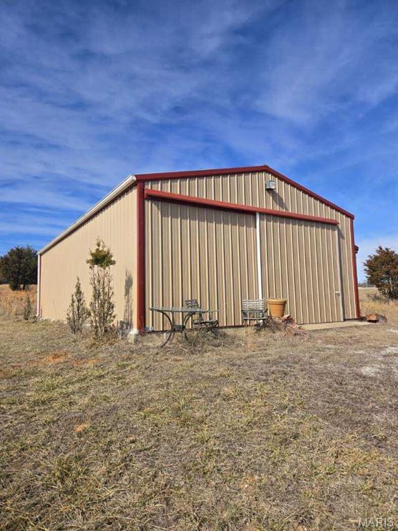 000 Split Oak Road Willow Springs Missouri home for sale listed at $105,000