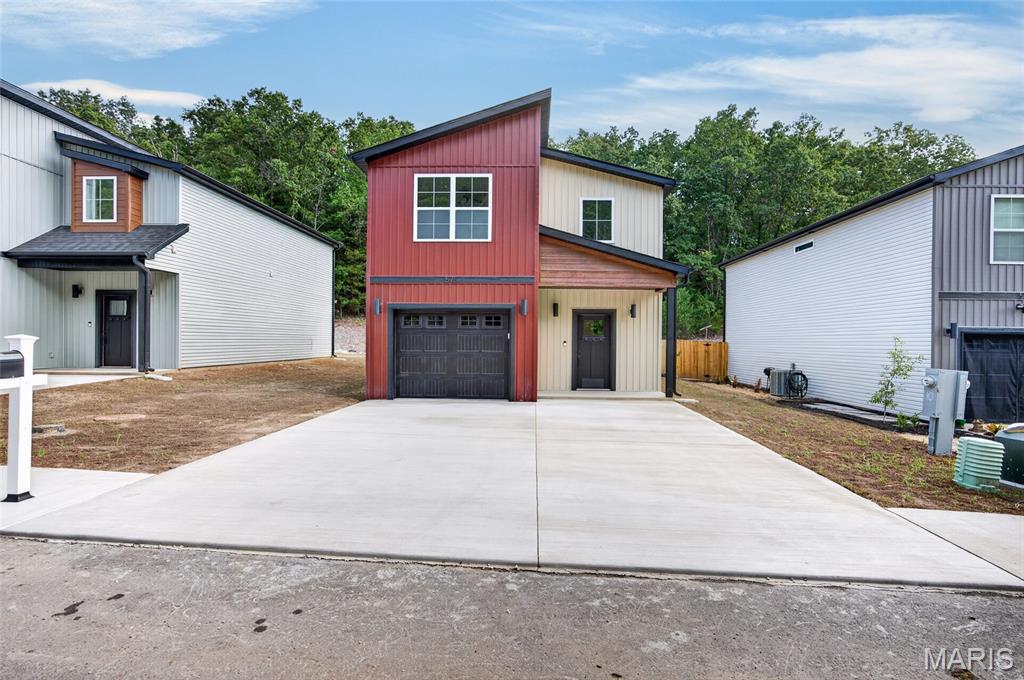 575 Russell Drive Waynesville Missouri 3 bedroom 3 bathroom home for sale listed at $294,900