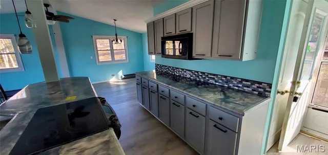 Kitchen — 46 Mesa Avenue Camdenton Missouri real estate