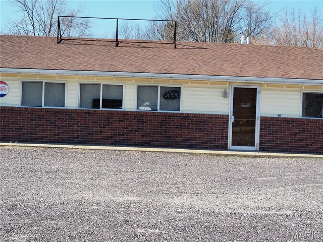 Front exterior — 1102-1108 W Highway 28 Belle Missouri real estate