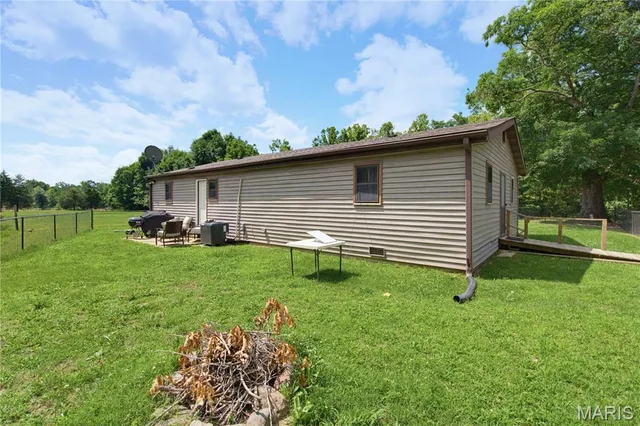Primary bedroom — 3559 Highway F Annapolis Missouri real estate