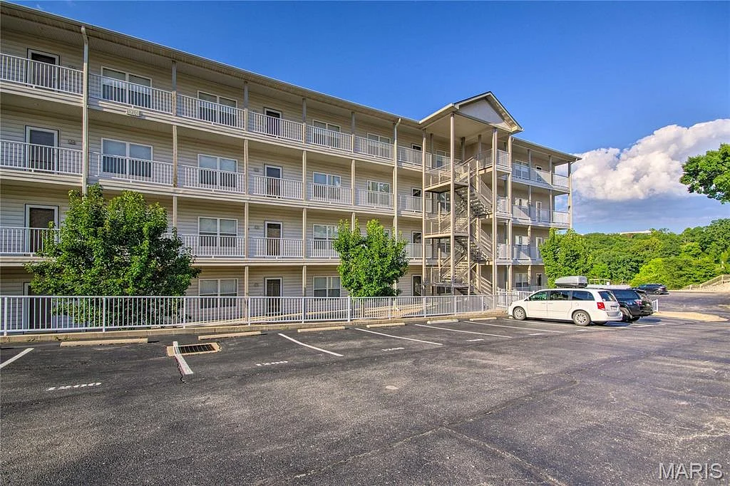 1200 Lands End Parkway, Osage Beach MO