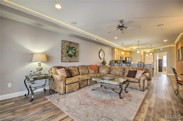 Living room — 1200 Lands End Parkway Osage Beach Missouri real estate