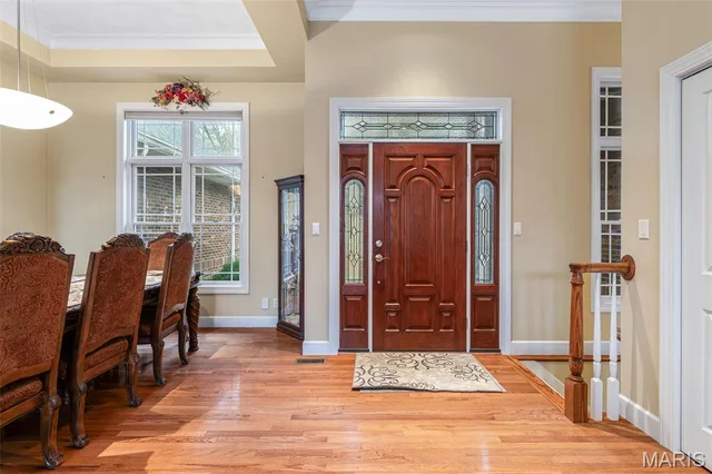 Living room — 20401 Mill Creek Road Ste Genevieve Missouri real estate