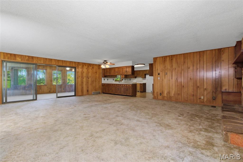 Living room — 15556 Slab Spring Drive Licking Missouri real estate