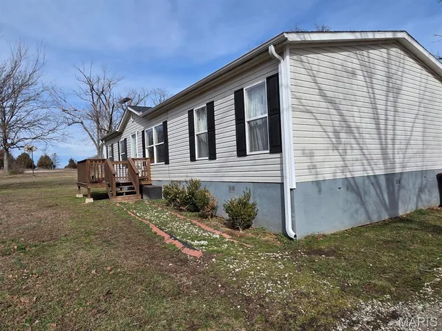 Front exterior — 10550 Mill Road Bucyrus Missouri real estate