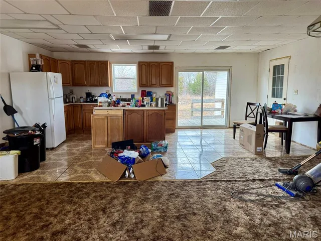 Living room — 12811 Highway 64 Lebanon Missouri real estate