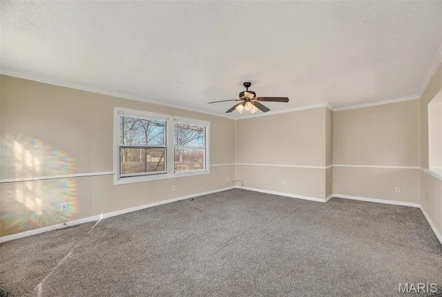 Primary bedroom — 25475 Richard Lane Waynesville Missouri real estate