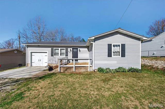 Front exterior — 205 N Waller Street Crocker Missouri real estate