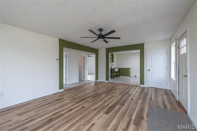 Kitchen — 303 S Pine Street Dixon Missouri real estate