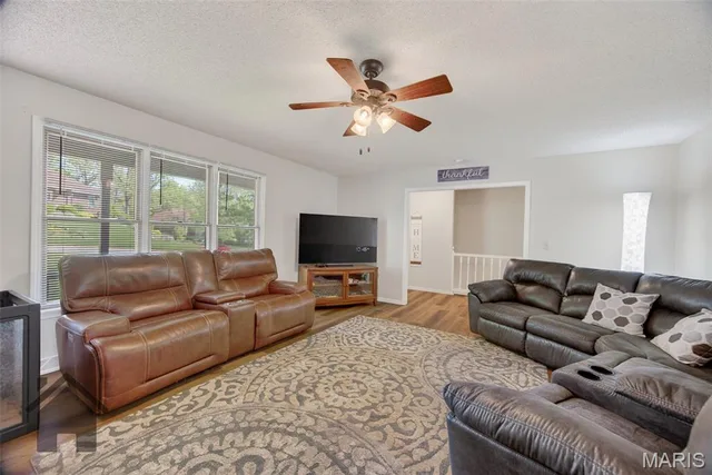 Kitchen — 100 LaSalle Drive Waynesville Missouri real estate