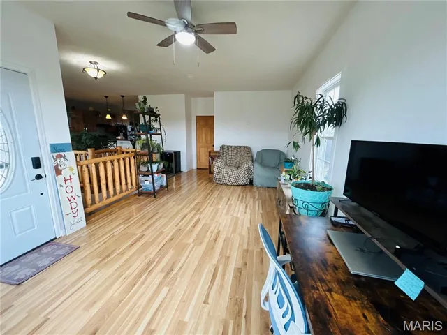 Primary bedroom — 20754 State Highway 6 Lewistown Missouri real estate