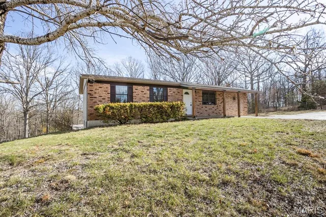 Front exterior — 13416 Colorado Road Dixon Missouri real estate