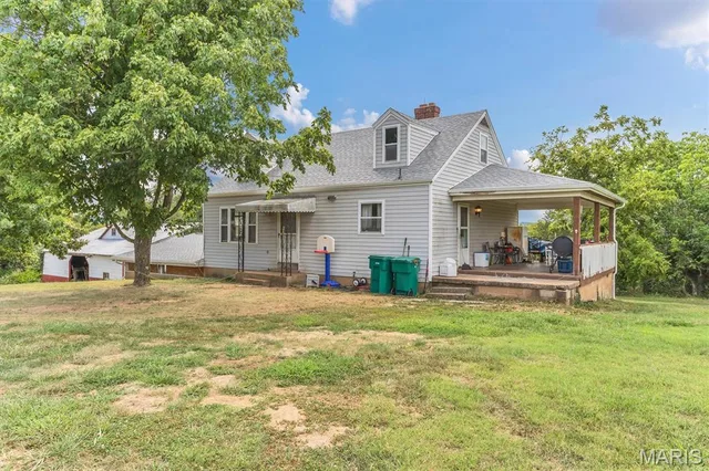 Primary bedroom — 6788 Haven Hill Road Barnhart Missouri real estate