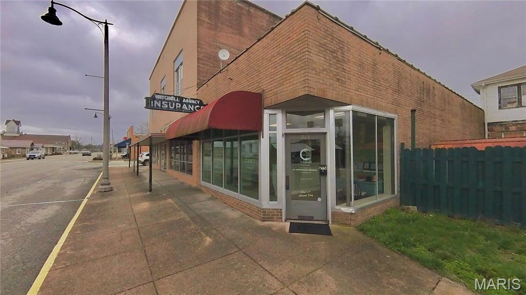 215 Grand Avenue, Houston MO