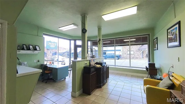 Primary bedroom — 215 S Grand Avenue Houston Missouri real estate