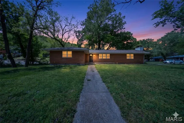 Front exterior — 101 Elliott Drive Waynesville Missouri real estate