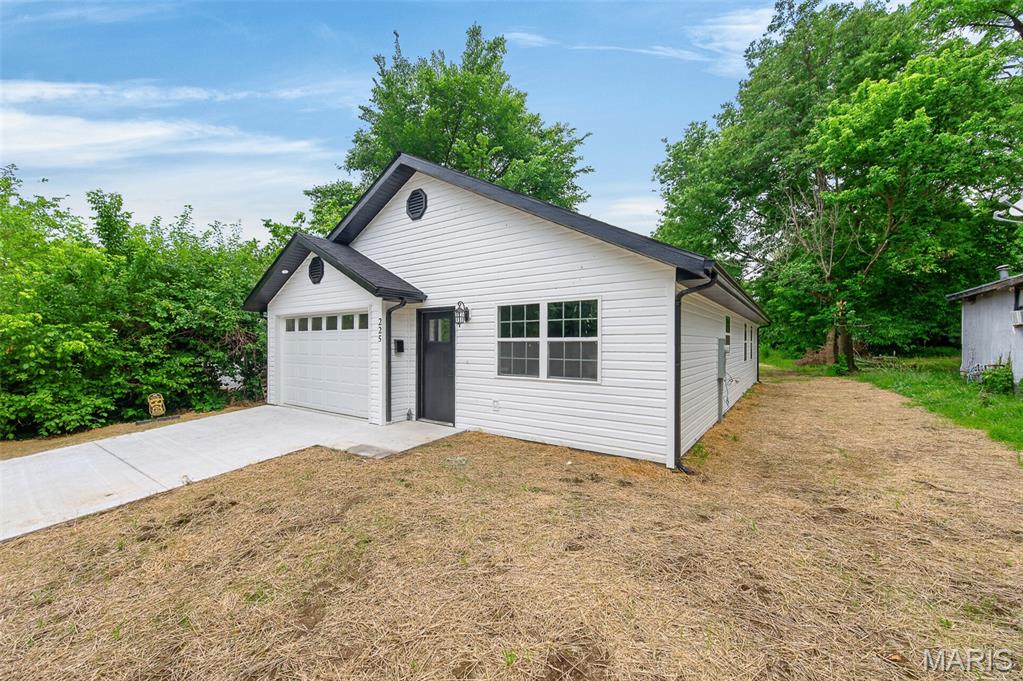 Front exterior — 225 Garfield Street Lebanon Missouri real estate