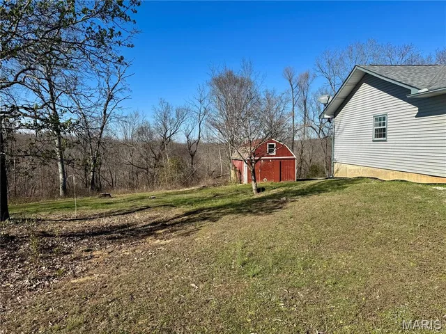Living room — 31098 State Highway 51 Marble Hill Missouri real estate