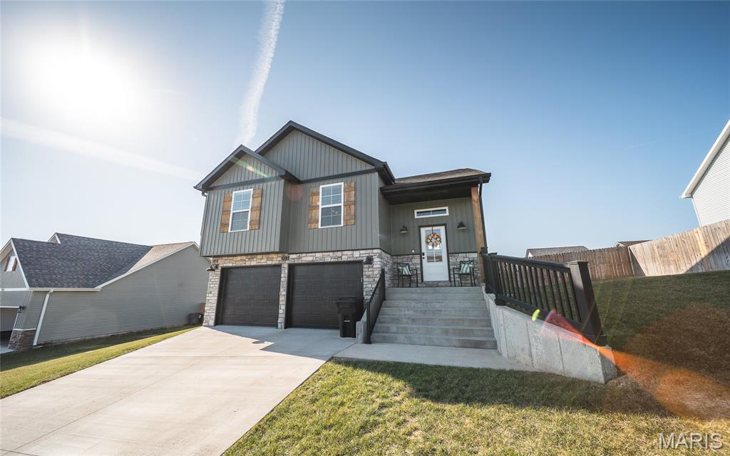 Front exterior — 203 Majestic Waynesville Missouri real estate