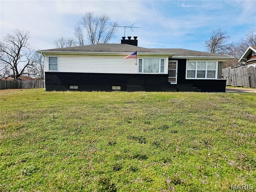 406 Commercial Street, Crocker MO real estate