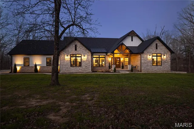 437 Ridgeview Lane, Poplar Bluff MO real estate