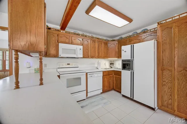 Primary bedroom — 12831 Highway 64 Lebanon Missouri real estate