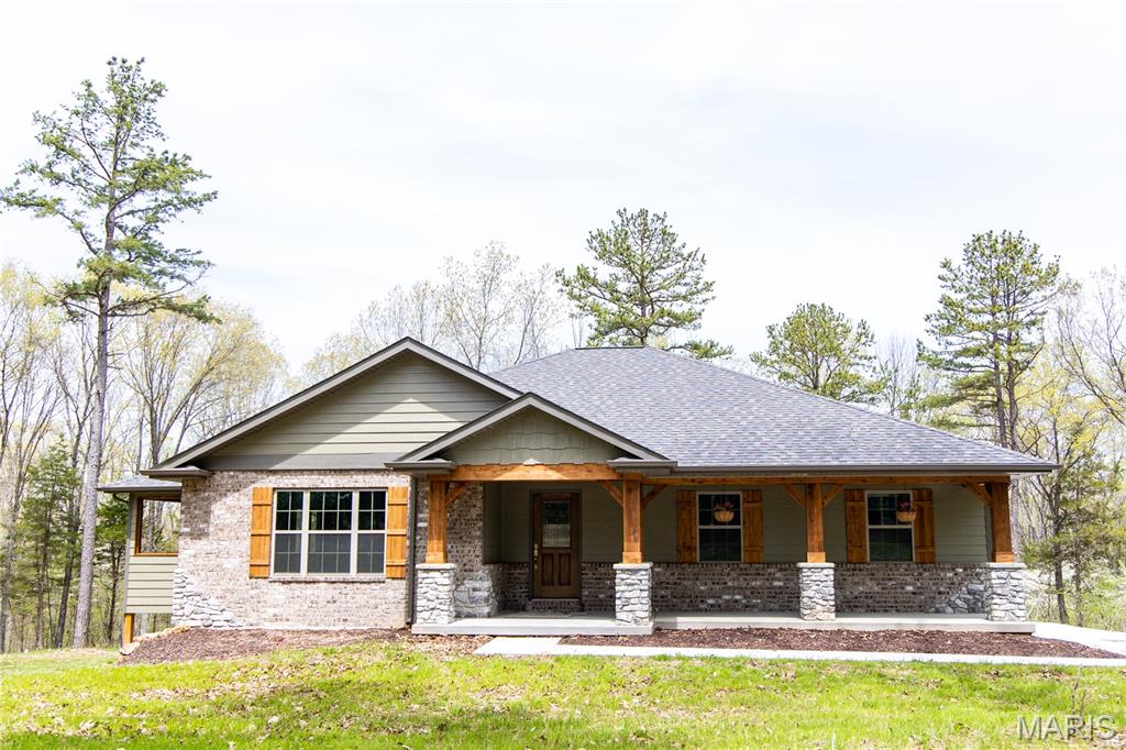 10095 Short Road Fletcher Missouri home for sale listed at $425,000