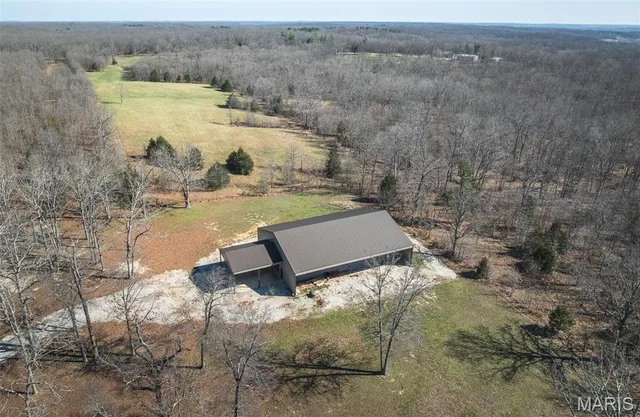 Primary bedroom — 447 County Road 4185 Salem Missouri real estate