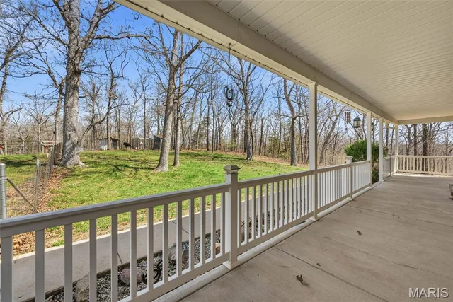 Living room — 724 River Trails Road Union Missouri real estate