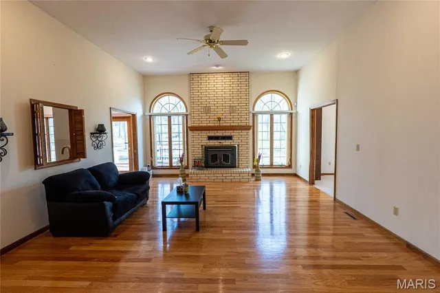 Kitchen — 900 Country Lane Rolla Missouri real estate