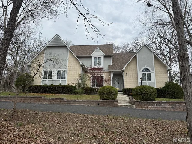 Front exterior — 900 Country Lane Rolla Missouri real estate