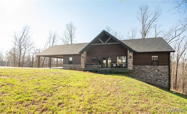 Living room — 422 Pea Vine Road Van Buren Missouri real estate