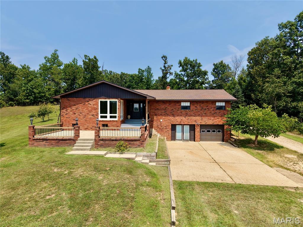 772 Highway D Ellington Missouri 5 bedroom 3 bathroom home for sale listed at $529,000
