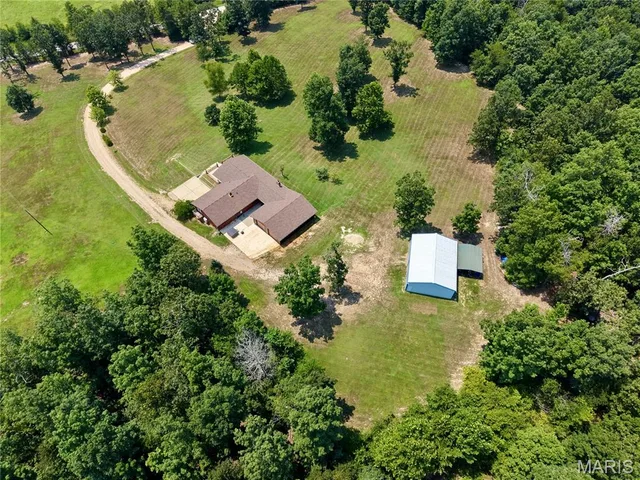 Kitchen — 772 Highway D Ellington Missouri real estate