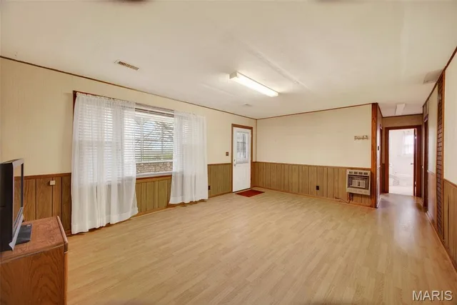 Primary bedroom — 30050 Highway T Richland Missouri real estate