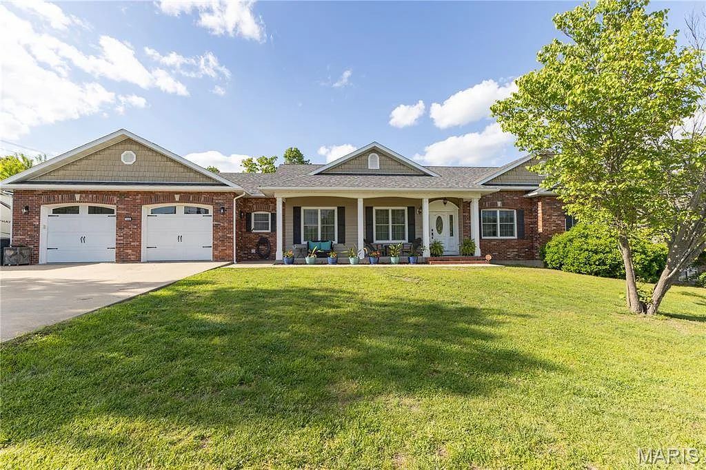 100 Charleston Way, St Robert MO real estate