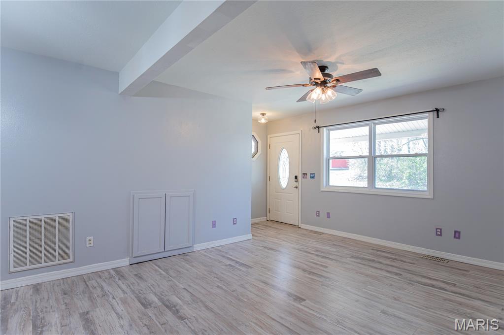 Primary bedroom — 433 E Scioto Street St James Missouri real estate