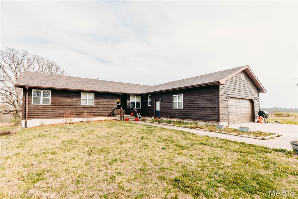 12810 N Highway Dixon Missouri 3 bedroom 3 bathroom home for sale listed at $285,000